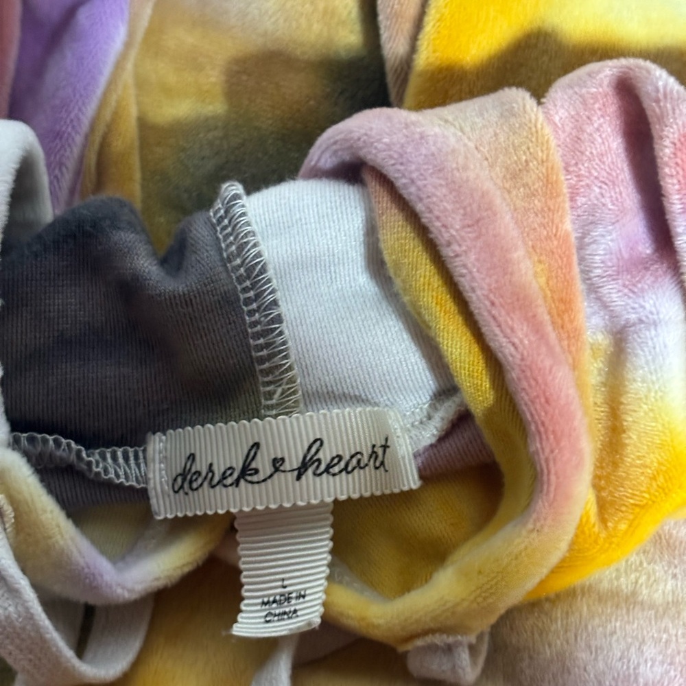 Derek Heart Vibrant Tie-Dye Hoodie - Picture 4 of 8